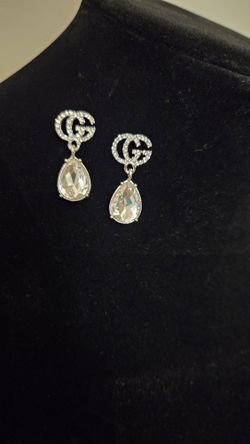 GG earrings