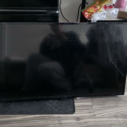 Insignia 35” smart tv