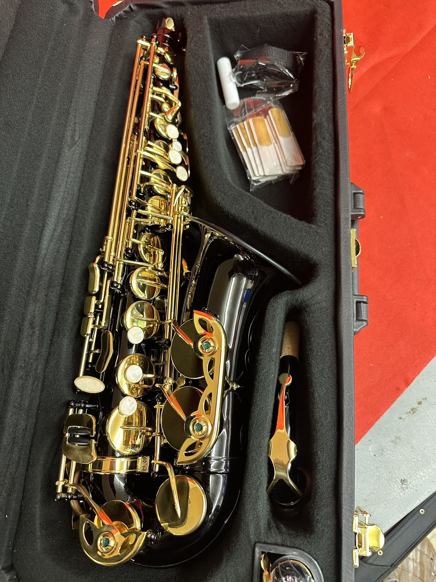 Nice Black Alto Saxophone with New Box of Reeds $380 Firm