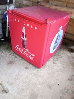 Mini fridge