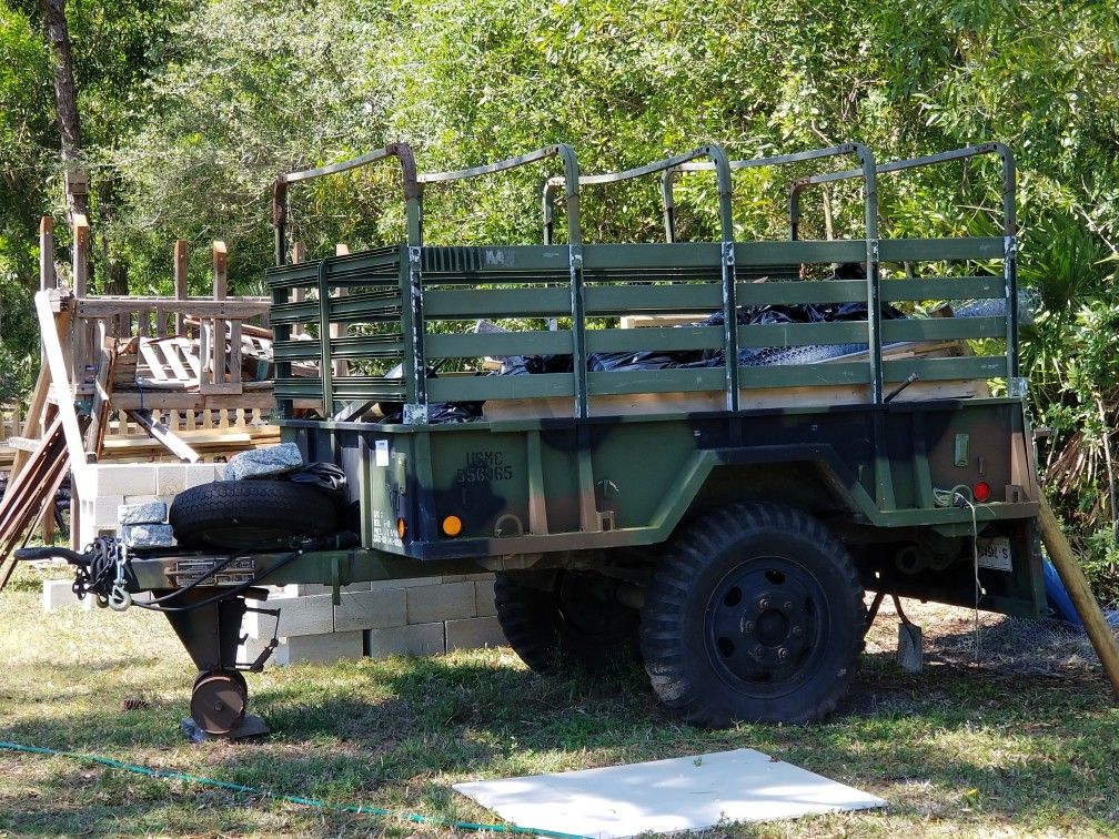 Heavy duty military trailer