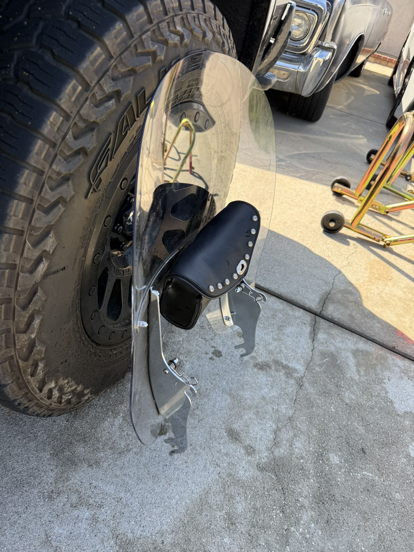 Road King Windshield With Quick Detach Set Up