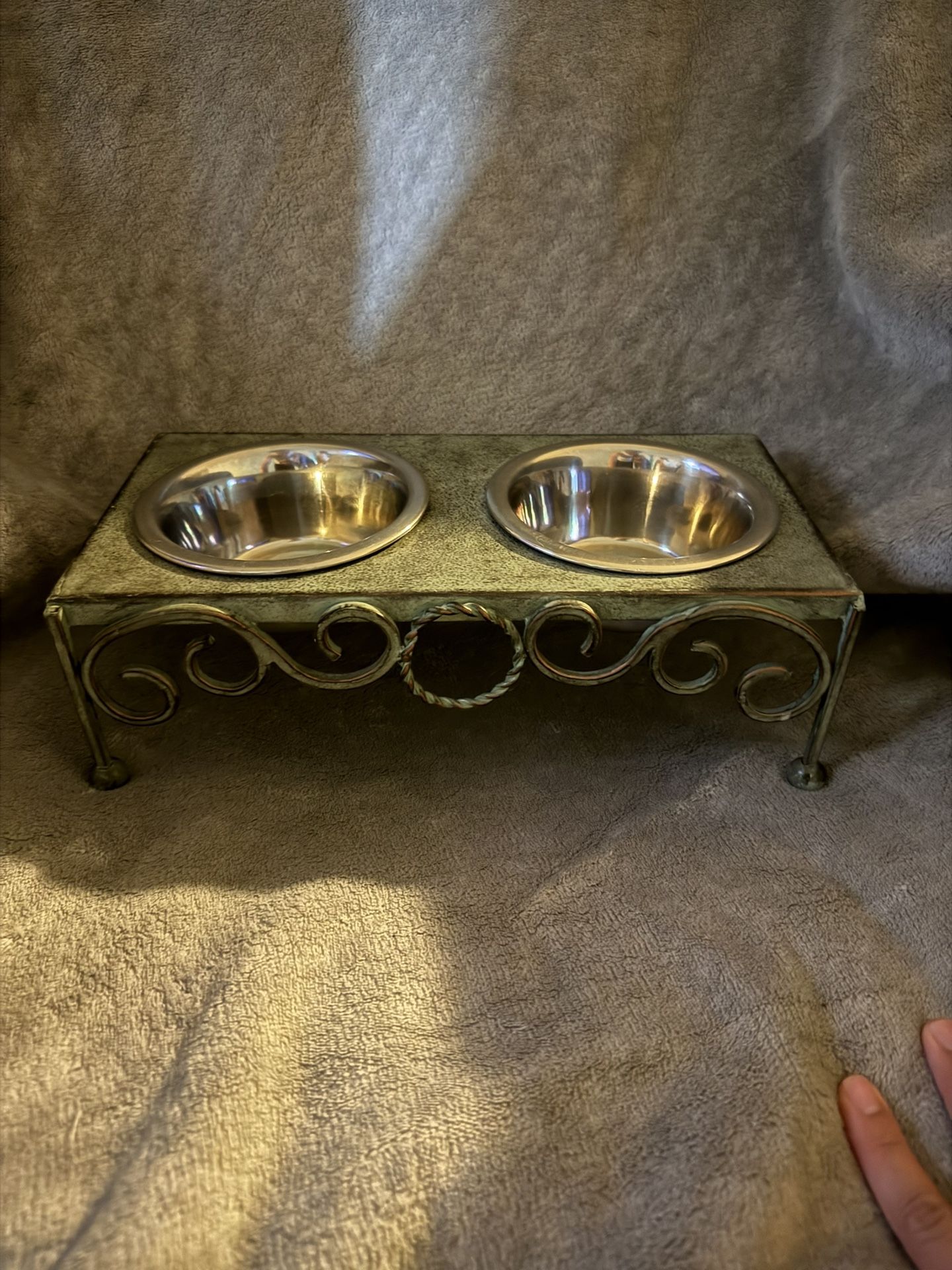 Antique Elevated Water And Food Bowl For Dogs