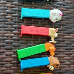 6 PEZ Dispensers 