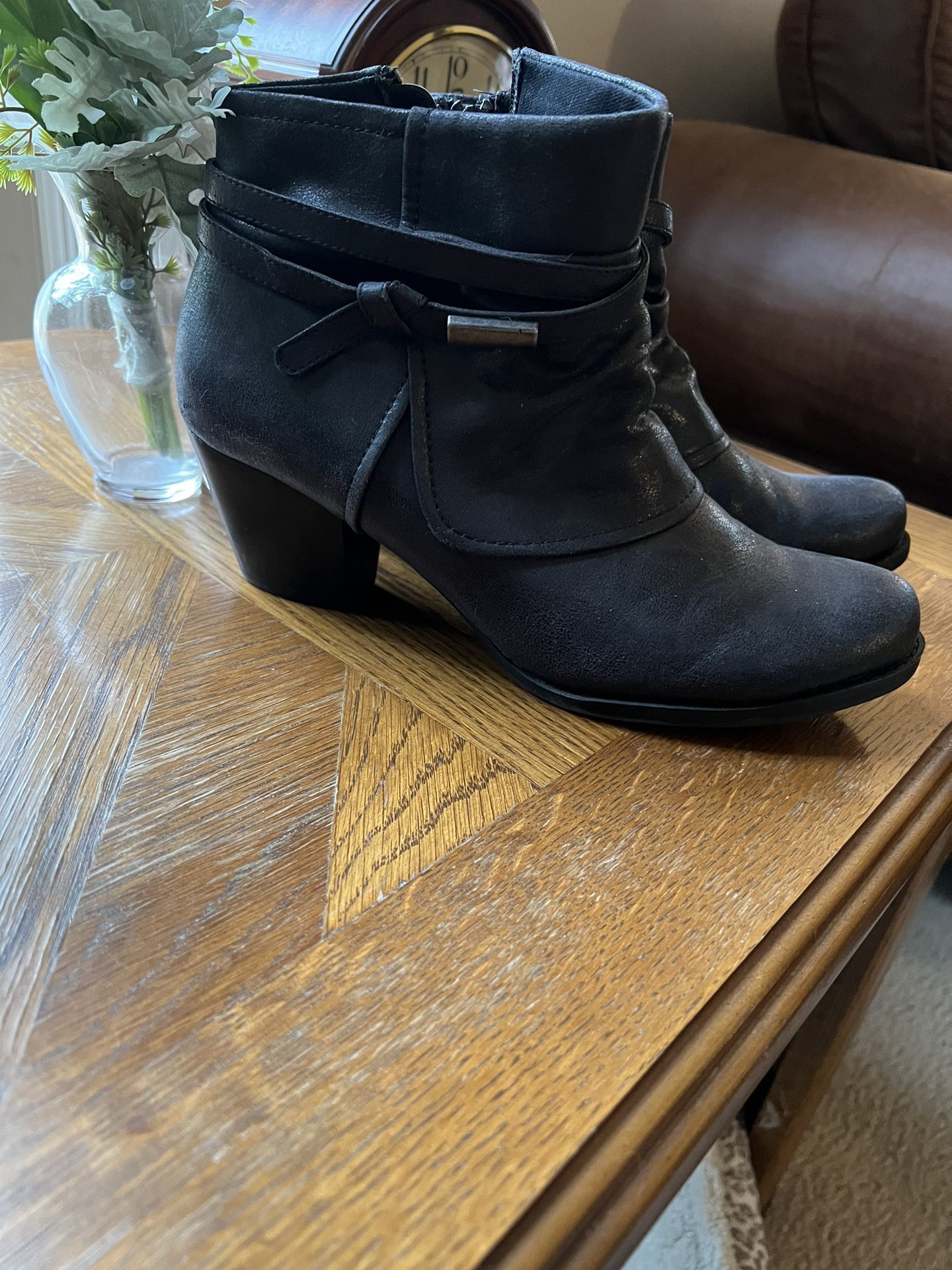 Bare Traps' Rhapsody Boots