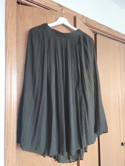Medium Skirt With Shorts Underneath Size L