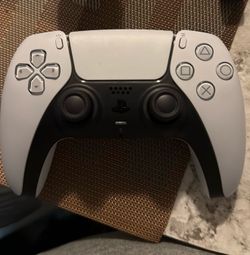 PS5 controller