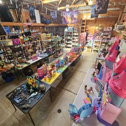 🎯THE TOY BARN 🎯