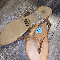 GBG Los Angeles Sandals 
