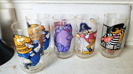 6 collector's Mc Donalds glasses