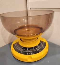 Vintage 1970's  Retro Kitchen Scale