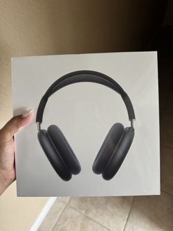 AirPods Max w/Smartcase