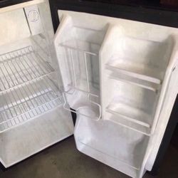 Refrigerador Pequeño Marca Mágic Chef 