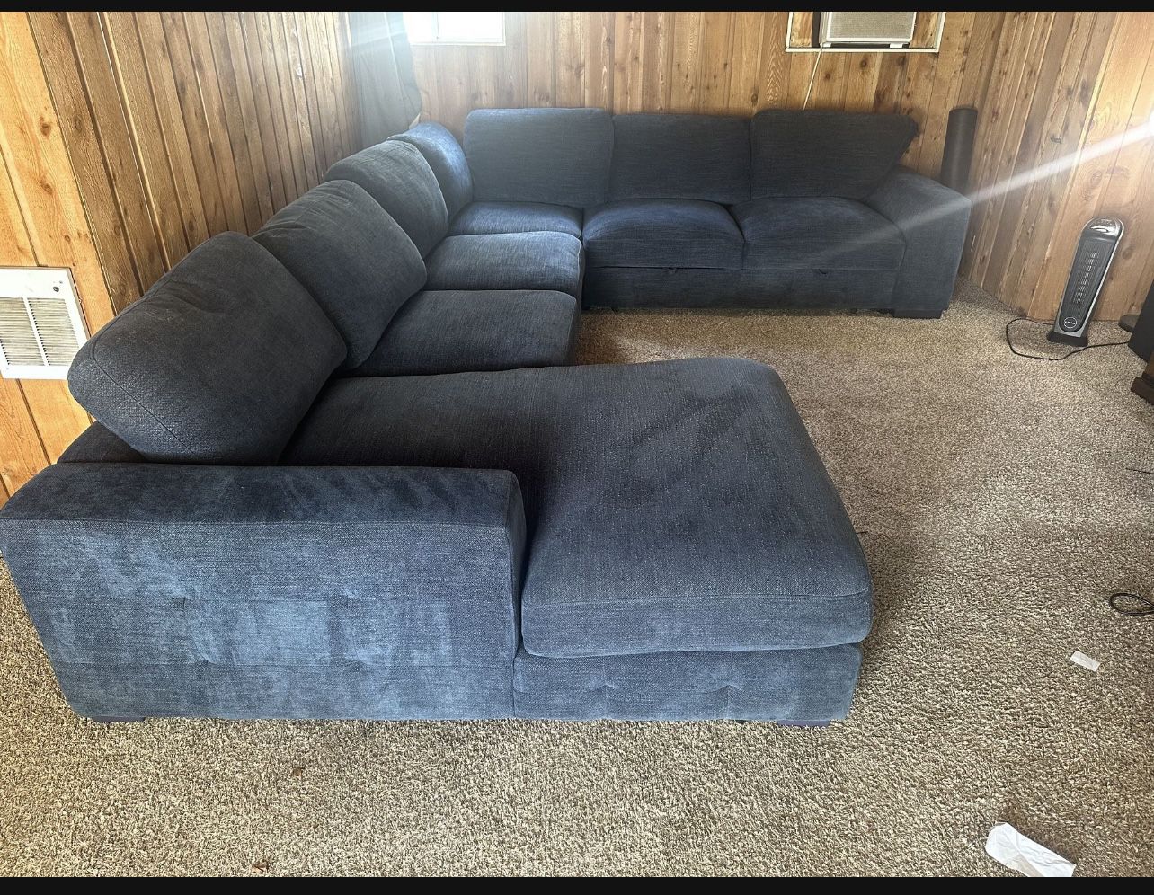 4pc Sectional W/pullout and storage 
