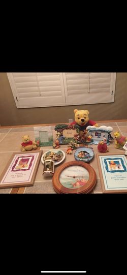 WINNIE THE POOH ASSORTMENT OF ITEMS
