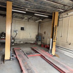 Challenger Vogt Auto Lift 2 Post Lift