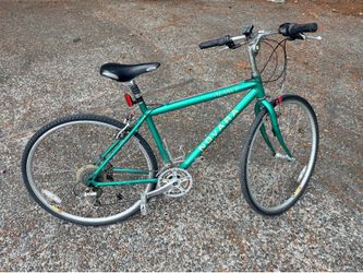Novara Alance hybrid 24 speed bike.  19” frame