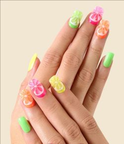 Kleo Kolor nails