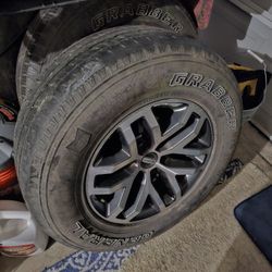Ford Rims And Tires Used Don't Need Them 4 Set 