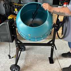 Victeche 5.5 cu ft.  Electric Concrete Mixer. New in the box. Pick up only. $320 box $350 assembled