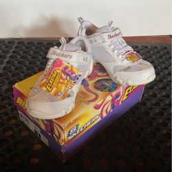 New Kids Skechers Size 1 