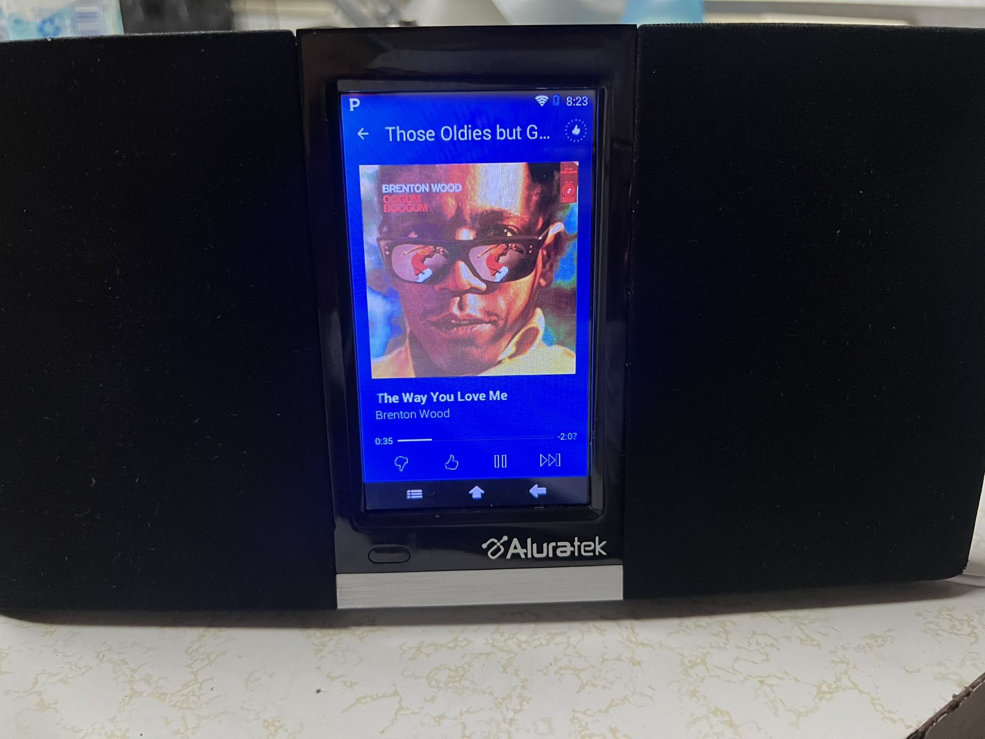 Aluratek AIRMM03F Wi-Fi Internet Radio Streaming Pandora, Slacker, iHeart, Spotify (Black), 4.3"