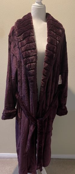 Joyspun Women’s Plush Sleep Robe
