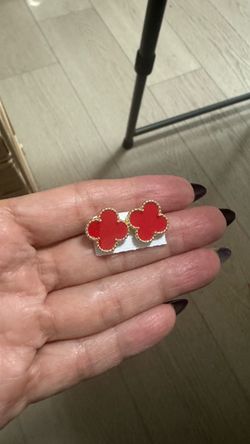 Red Clover Four-Leaf Stud Earrings