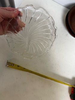 Clear Glass Shell-Shaped Serving Dish