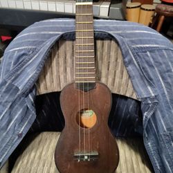 Ukulele 1920's Lark 