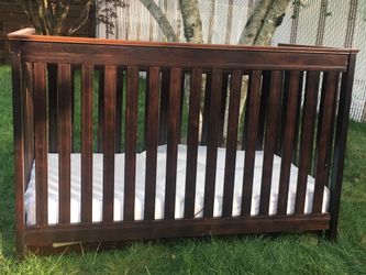 Baby bed with mattress