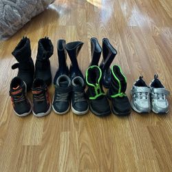 Toddlers Size 6 Boots And Sneakers 👟 