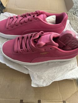 Women’s Pink Puma 