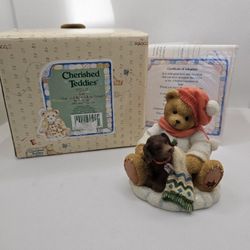 New Cherished Teddies Figurine LEE Boy 1997 puppy Bear Best Friend Hat Figure

Mint condition, kept in the box, box has some spots/writing

LEE   - 27