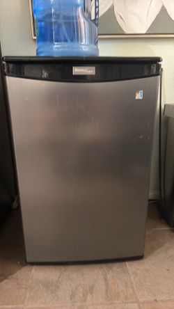 Mini fridge