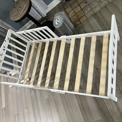 Toddler’s White Bed frame