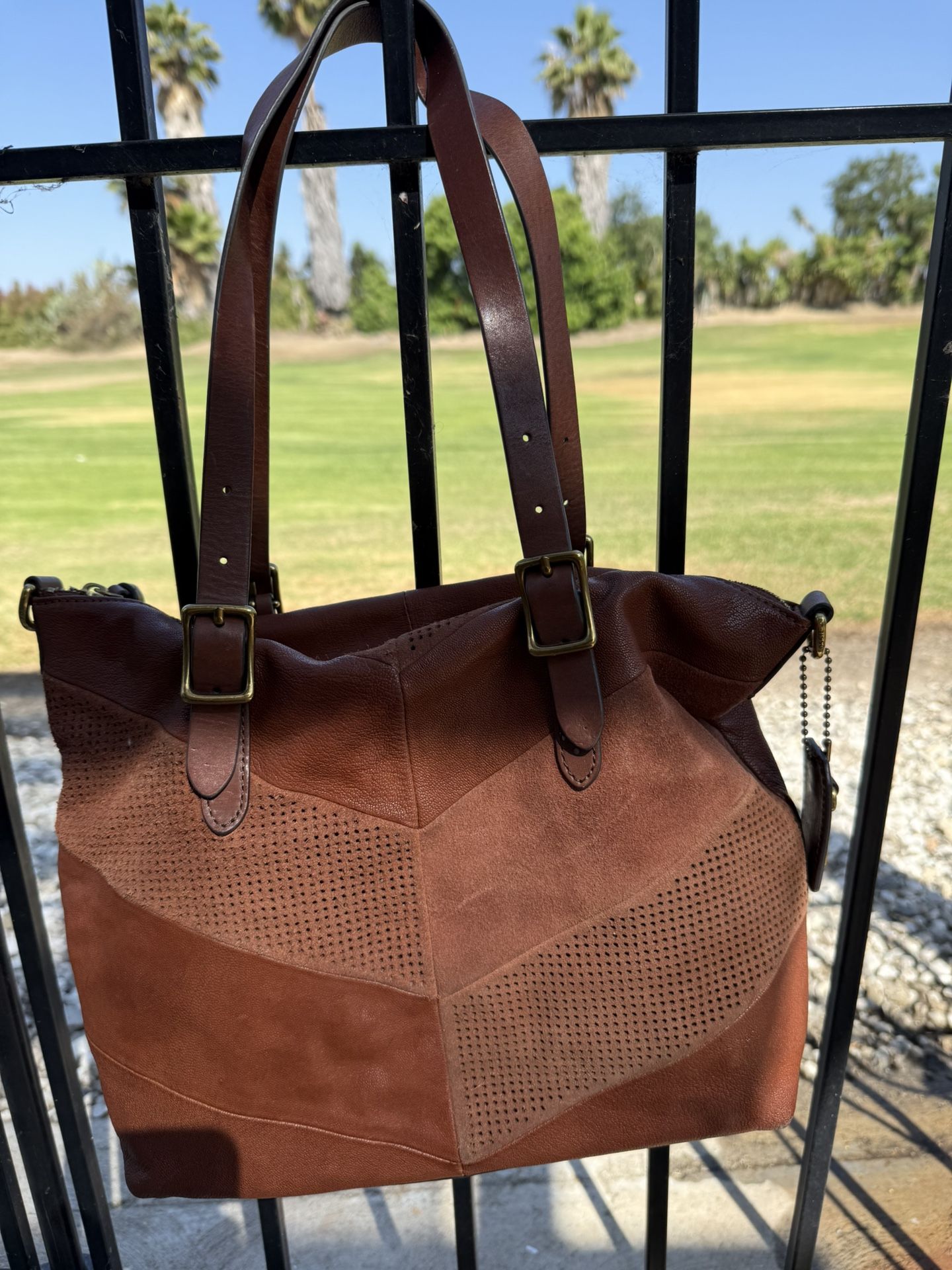 LEATHER FOSSIL HANDBAG