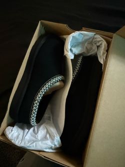 black Uggs
