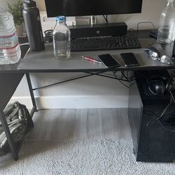 Computer Desk - 48 Inches