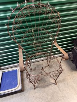Vintage iron / scroll chair