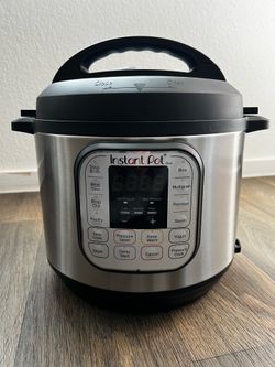Instant Pot Duo 60 6q Pressure Cooker 7-in-1 Multi-Use
