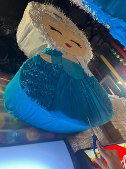 Elsa Frozen Character Piñata