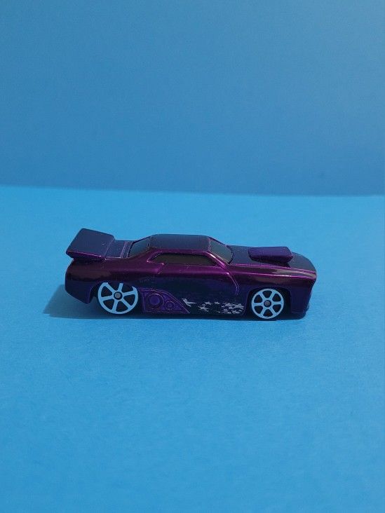 Maisto Ultra-Illusion Purple "Slayer" 1:64 Diecast Collectible Race Car 