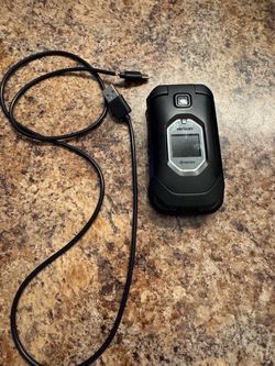 Kyocera flip phone