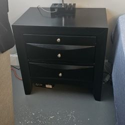 Cama Full Con 2 Buros Buenas Condiciones 