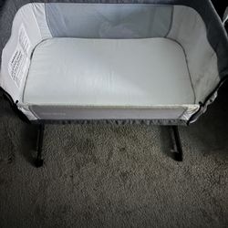 Bedside Bassinet And Swing 