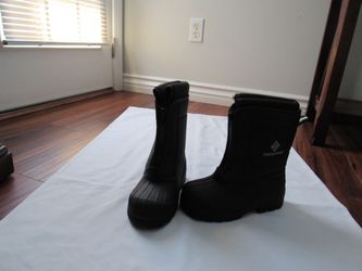 New Children's 13 Black Snow Boots, Dream Pairs