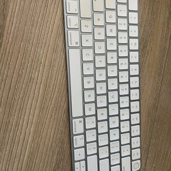 Apple Magic Wireless Keyboard 