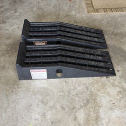 Pittsburgh 6500lb Portable Ramps
