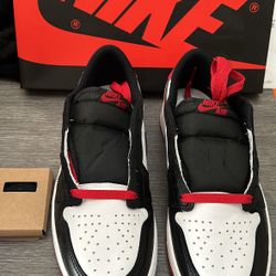 Jordan 1 Retro Low OG "Black Toe"